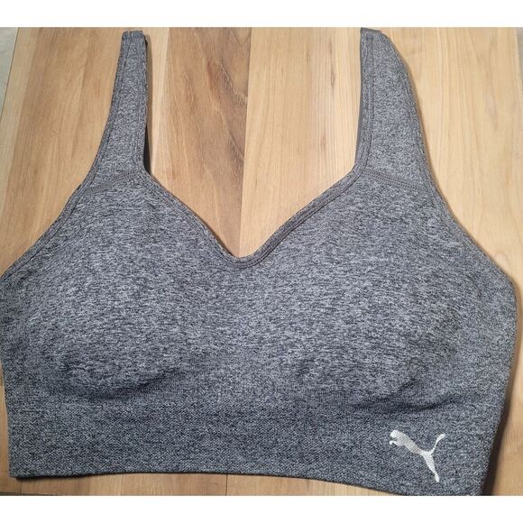 2 Sports Bra's Medium 1 Puma, 1‎ Umbro - Picture 2 of 6